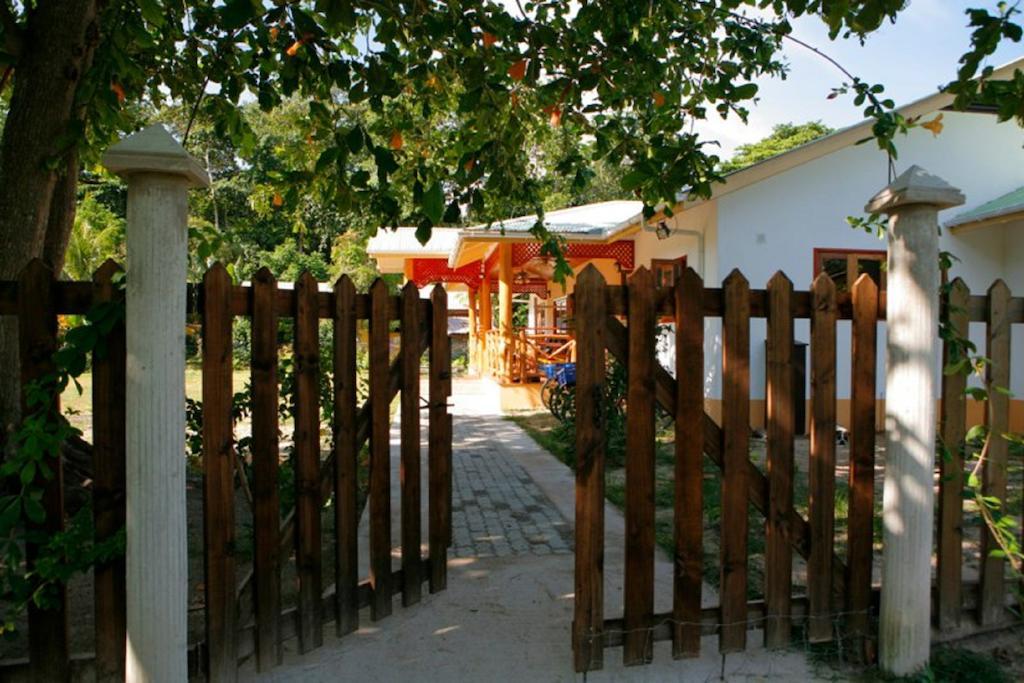 Jms Ventures Guesthouse - Private Pool La Digue Dış mekan fotoğraf